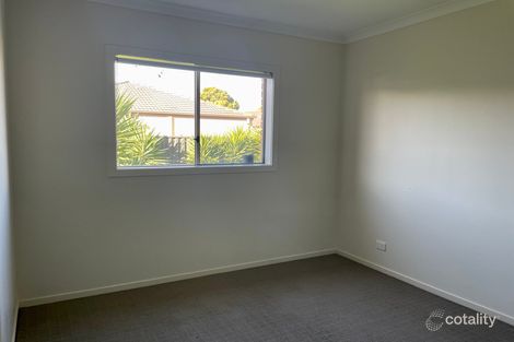 Property photo of 77 Eltham Parade Manor Lakes VIC 3024