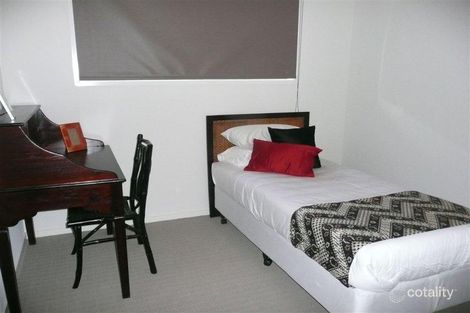 Property photo of 12 Wailes Drive Doreen VIC 3754
