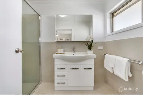 Property photo of 2/37 Alva Terrace Gordon Park QLD 4031