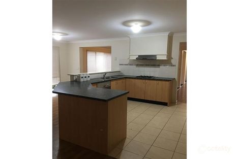 Property photo of 27 Norwegian Way Narre Warren South VIC 3805