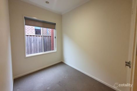 Property photo of 8 Gumleaf Road Tarneit VIC 3029