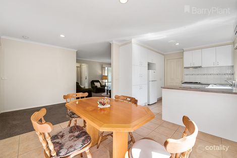 Property photo of 2/5 Pine Road Bayswater VIC 3153