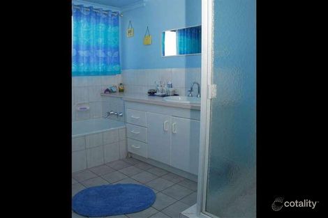 Property photo of 11 Phoenix Court Kawungan QLD 4655