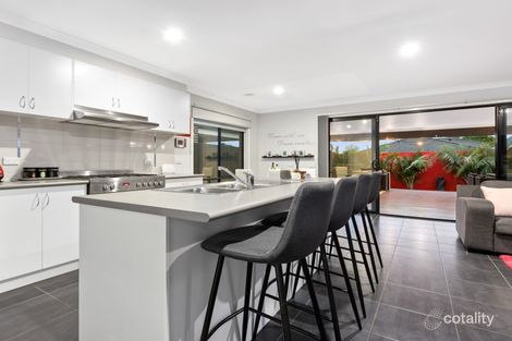 Property photo of 32 The Glade Hampton Park VIC 3976