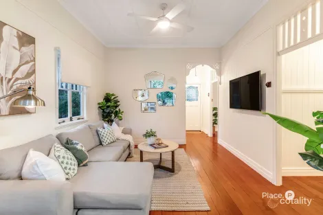 Property photo of 54 Saint Leonards Street Coorparoo QLD 4151