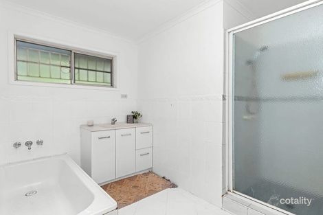Property photo of 27 Wootton Crescent Springwood QLD 4127