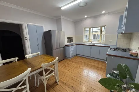 121 Denison St, West Tamworth, NSW 2340