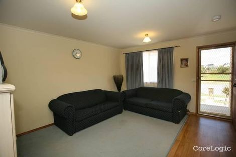 Property photo of 93 Laura Drive Hampton Park VIC 3976