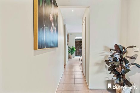 Property photo of 40 Aldergate Crescent Kings Park VIC 3021