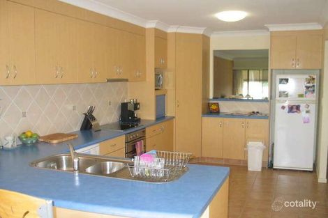Property photo of 8 Seaview Parade Elanora QLD 4221