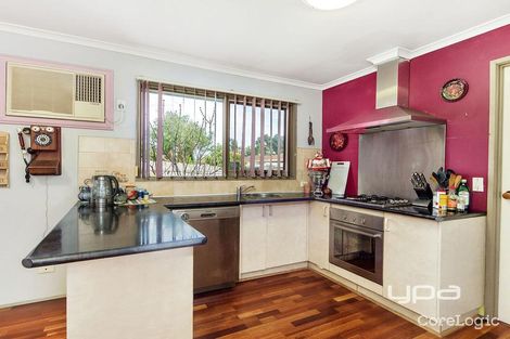 Property photo of 8A Penola Close St Albans VIC 3021