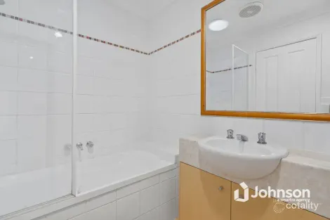 Property photo of 4/64 Gilston Road Nerang QLD 4211