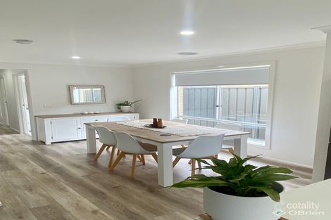 Property photo of 19 Edenbridge Way Truganina VIC 3029