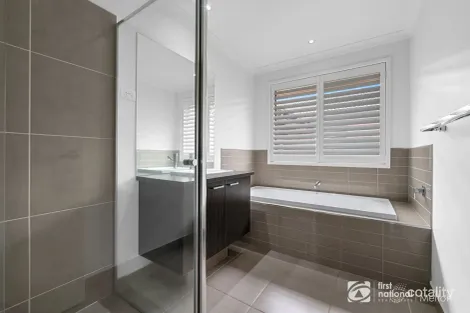 Property photo of 30 Lancefield Circuit Eynesbury VIC 3338