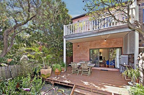 Property photo of 16 Narelle Street North Bondi NSW 2026