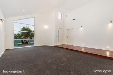 Property photo of 8 Excelsa Way Hillside VIC 3037