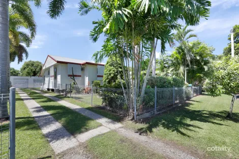 4 Elizabeth St, North Mackay, QLD 4740
