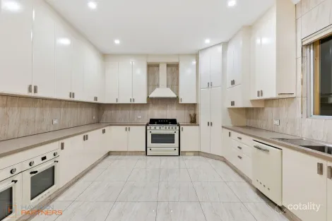 Property photo of 15 Timbarra Crescent O'Malley ACT 2606