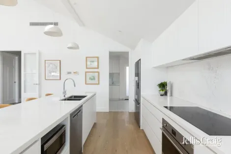 Property photo of 27 Eddys Grove Bentleigh VIC 3204