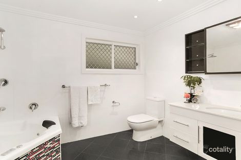 Property photo of 24 Craig Crescent Dapto NSW 2530