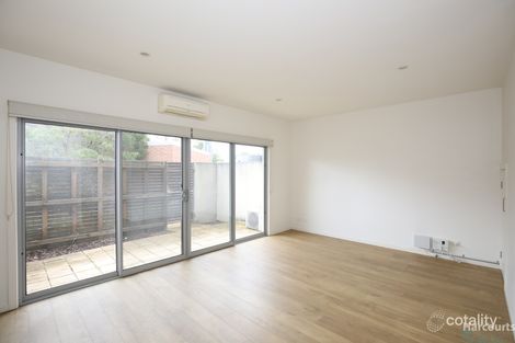 Property photo of 21 Silverash Drive Bundoora VIC 3083