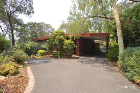 30 Mountain Dr, Mooroolbark, VIC 3138