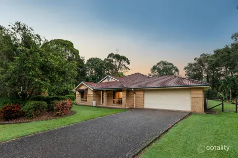4 Dela Ct, Cooroibah, QLD 4565