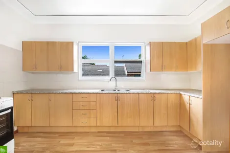 1/47 Rosemont St, West Wollongong, NSW 2500