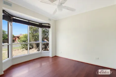 Property photo of 12 Robert Crescent West Wodonga VIC 3690