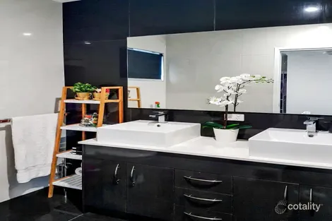 Property photo of 29 Stately Crescent Narangba QLD 4504