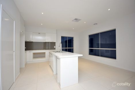 Property photo of 76 Domain Way Craigieburn VIC 3064