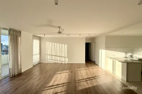 Property photo of 39/57 Lambert Street Kangaroo Point QLD 4169