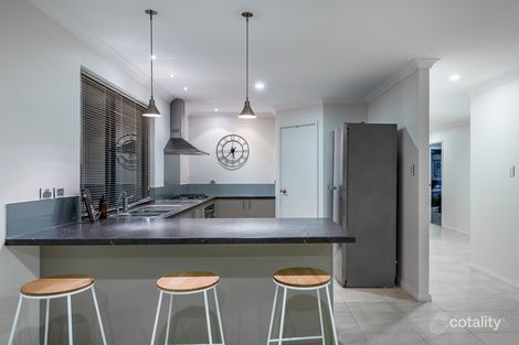 Property photo of 15 Manyleaf Link Banksia Grove WA 6031