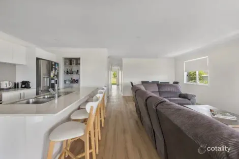 Property photo of 20 Panda Street Southside QLD 4570