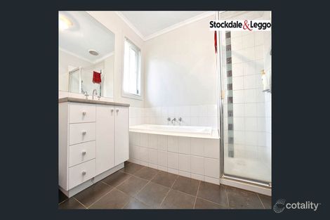 Property photo of 2 Hamish Drive Tarneit VIC 3029