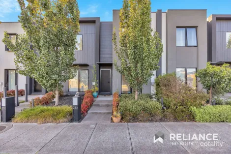 Property photo of 253 Waterhaven Boulevard Point Cook VIC 3030