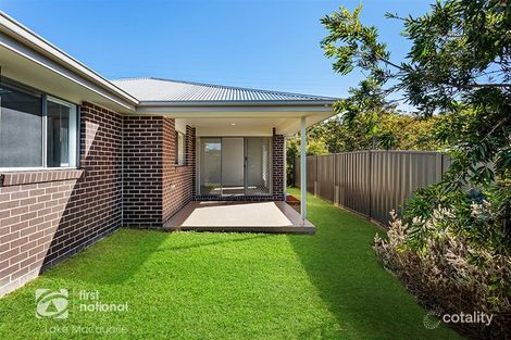 Property photo of 33B Floresta Crescent Cameron Park NSW 2285
