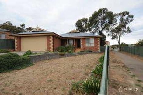 Property photo of 14 Alpina Place Kangaroo Flat VIC 3555