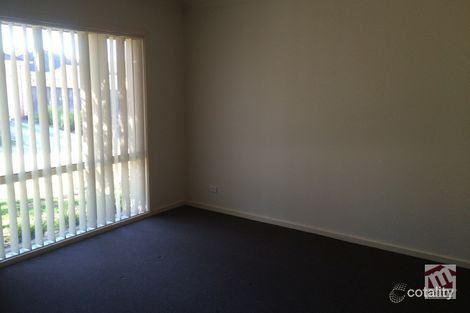 Property photo of 17 Tintern Loop Hillside VIC 3037