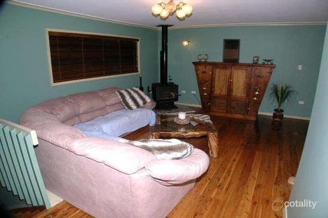 Property photo of 42 Melaleuca Crescent Tascott NSW 2250