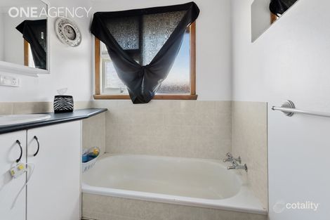 Property photo of 5 Myrtle Court Devonport TAS 7310