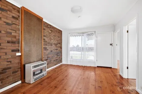 Property photo of 1/1005 Grevillea Road Wendouree VIC 3355