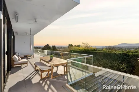 Property photo of 2 Pindara Place Gisborne VIC 3437