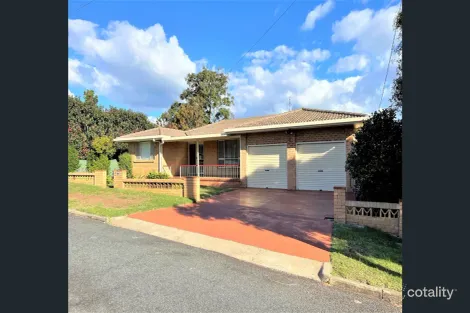 2 Coral St, East Toowoomba, QLD 4350