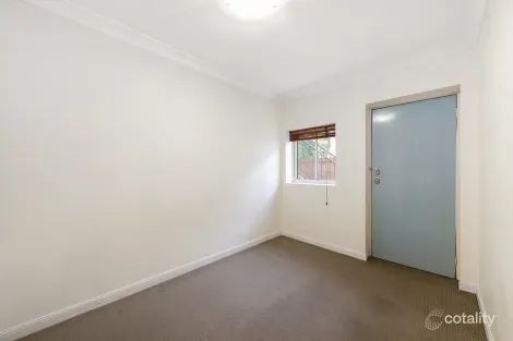 Property photo of 1/19 Ampthill Street Highgate Hill QLD 4101