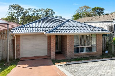 Property photo of 17 Curve Avenue Wynnum QLD 4178