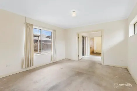 Property photo of 11 Finsterwald Way Fairview Park SA 5126