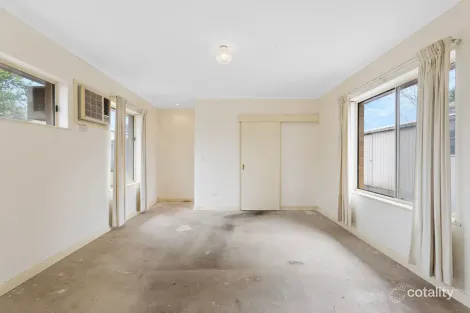 Property photo of 11 Finsterwald Way Fairview Park SA 5126