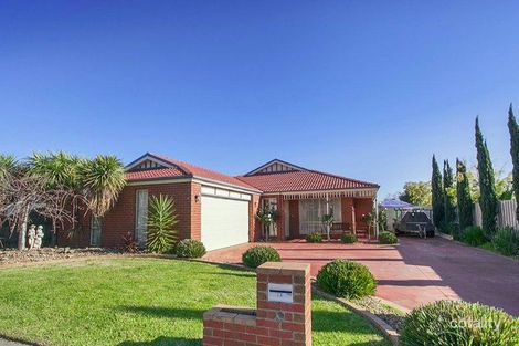 11 Mcgowan Dr, Skye, VIC 3977