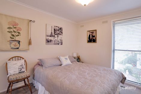 Property photo of 39 Macclesfield Road Emerald VIC 3782